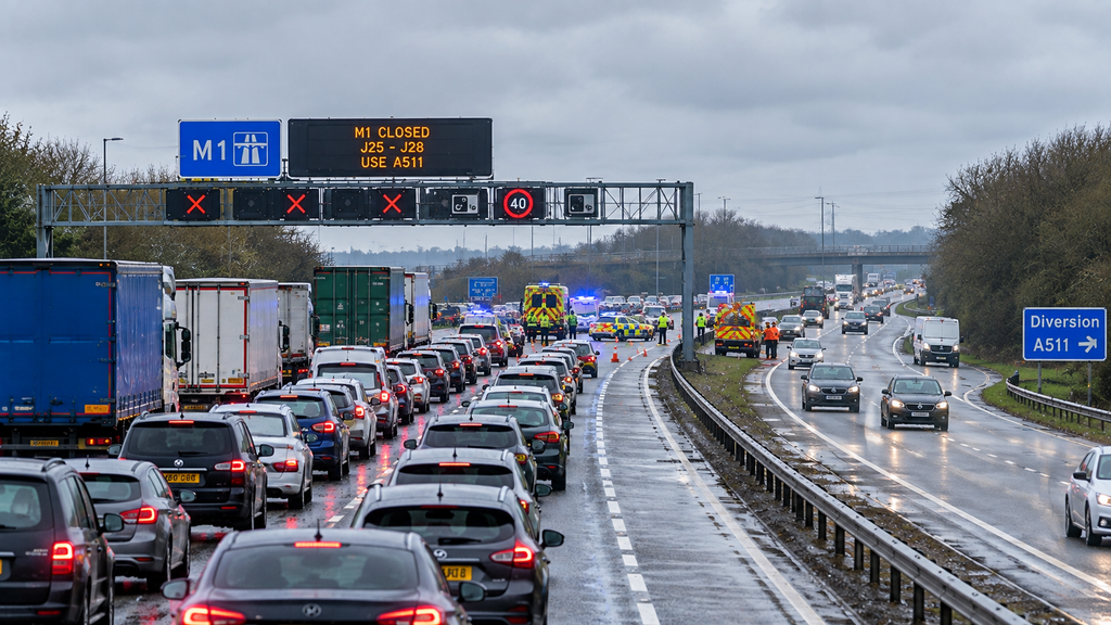 M1 motorway closure causing traffic delays and long queues